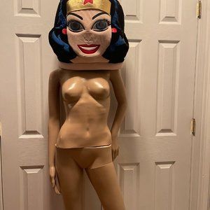 WONDER WOMAN XL HEAD